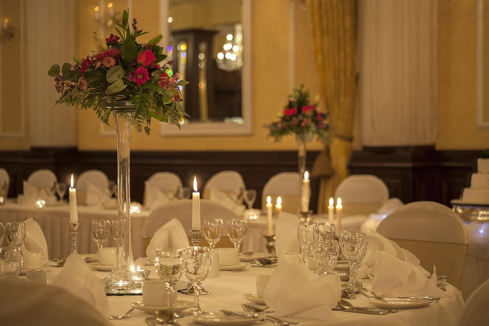 Seven Oaks Hotel Carlow Exterior foto